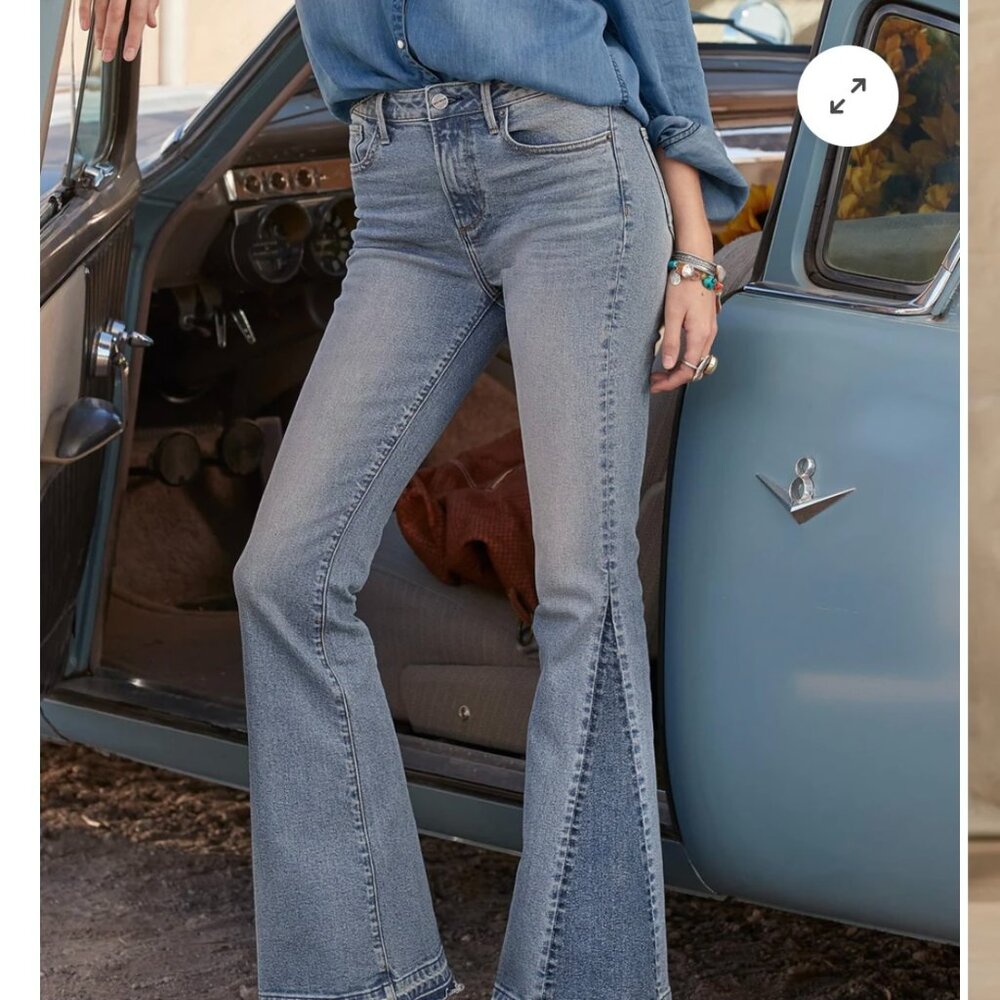 NWT Driftwood Farrah Flare Jeans